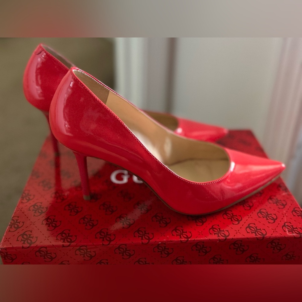 Guess Vibrant Tangerine Red Patent Leather Heels